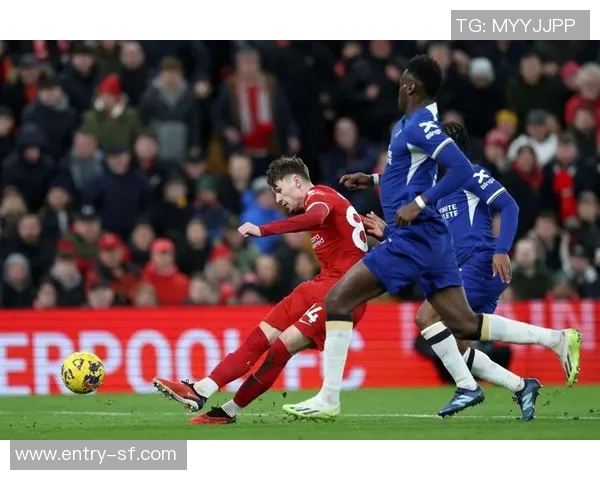 公交司机穿利物浦球衣遭切尔西球迷围攻后被解雇引发热议 公交司机穿利物浦球衣遭切尔西球迷围攻后被解雇引发热议